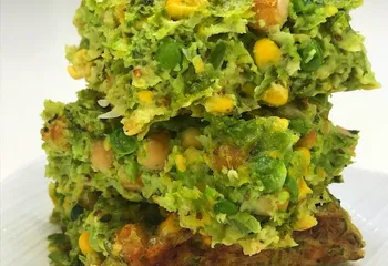 Picture of the Bacon, Green Pea and Corn Slice recipe